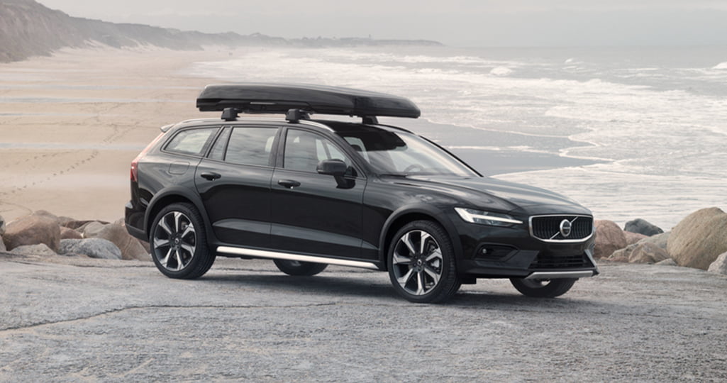 Volvo V60 Cross Country med takbox