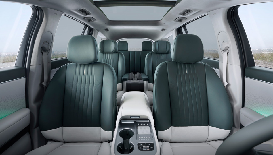 Luftig kupé med sju sittplatser.