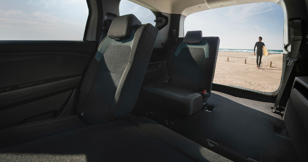 Fällbara och delbara säten i en Dacia Jogger